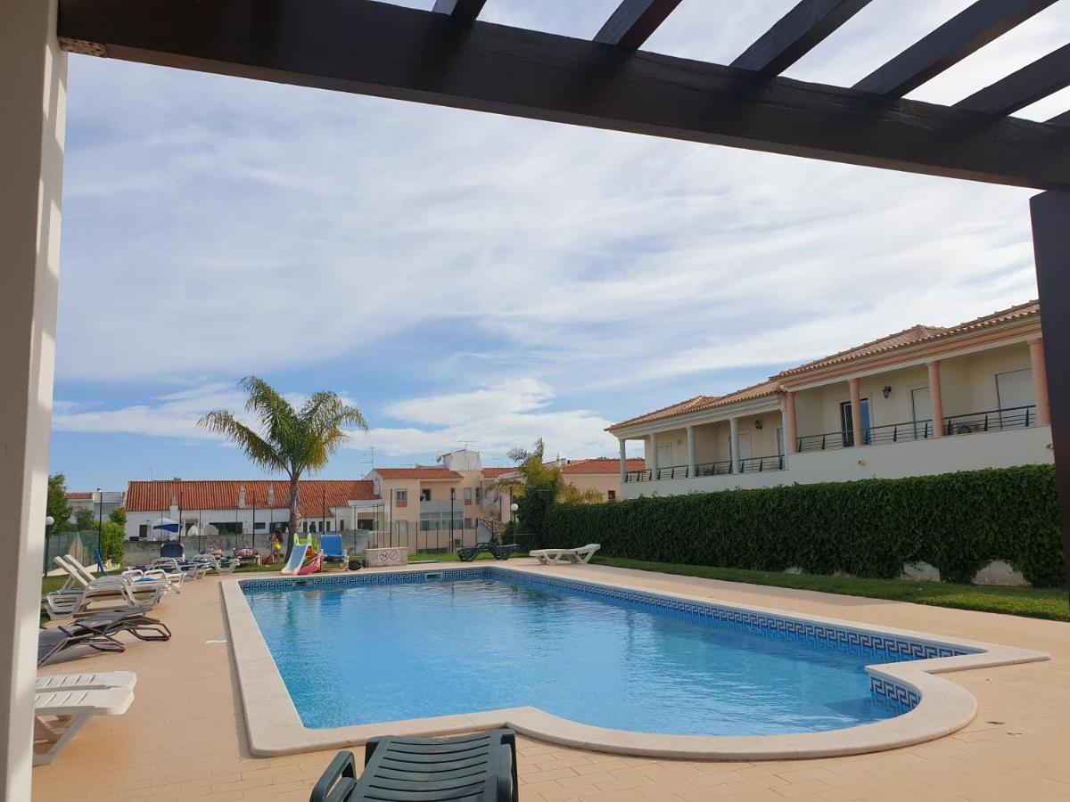Oura Beach T1 Apartment Coral , Close To The Strip, Swimming Pool, Wi Fi, A/C Albufeira Zewnętrze zdjęcie